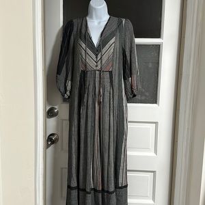 Maxi Dress with 3/4 sleeves. Oh